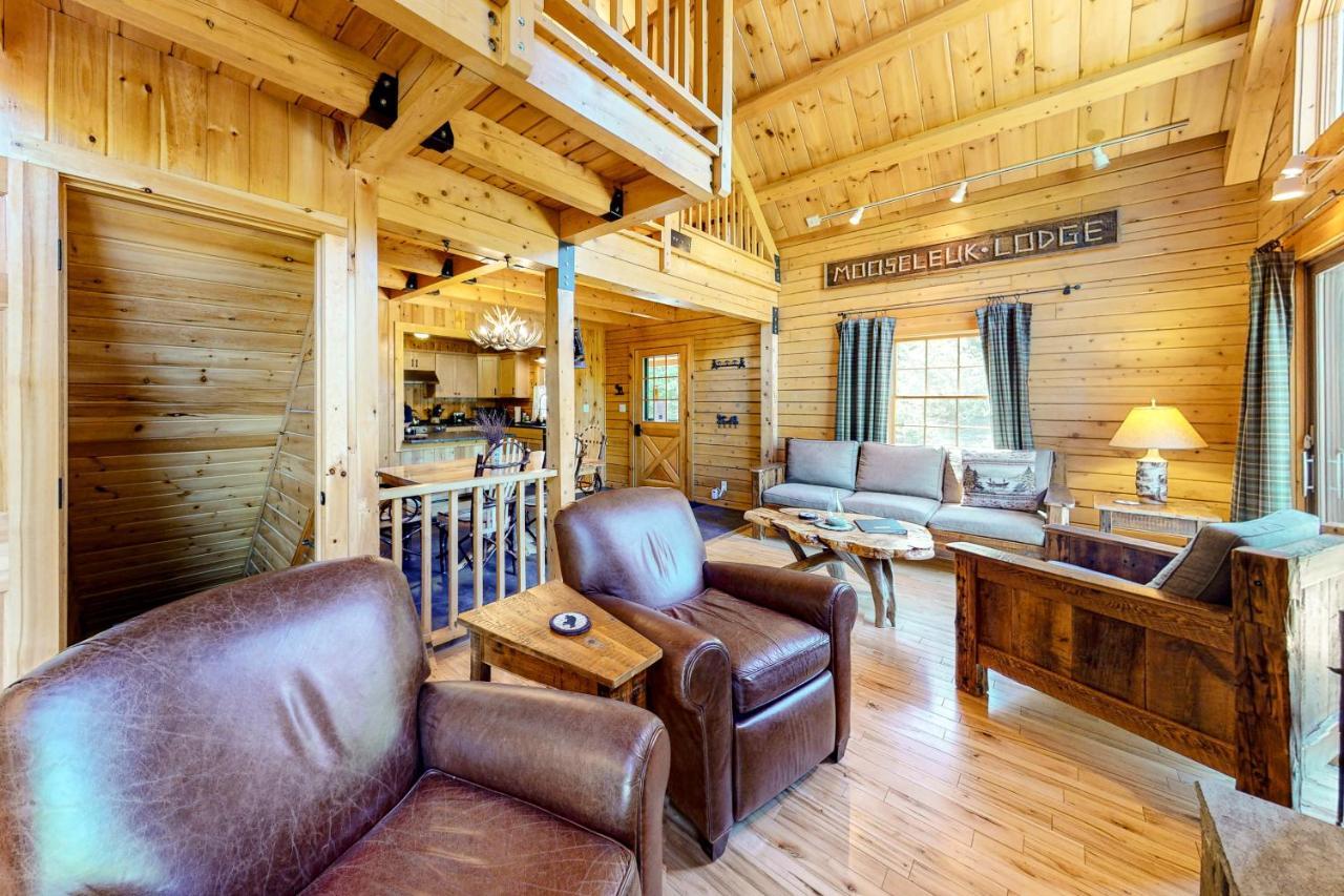 Mooseleuk Lodge The Highlands Exterior foto